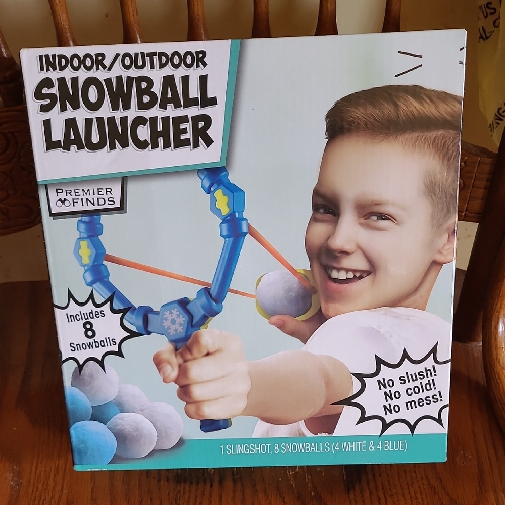 Indoor/Outdoor Snowball Launcher - Brand New